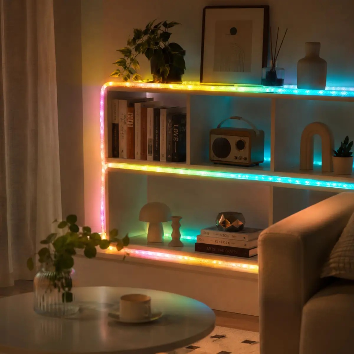 RGBIC LED Beleuchtung im Wohnzimmer
