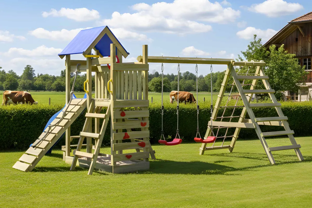 Spielturm Susi Max mit Doppelschaukel und großem Kletterbereich