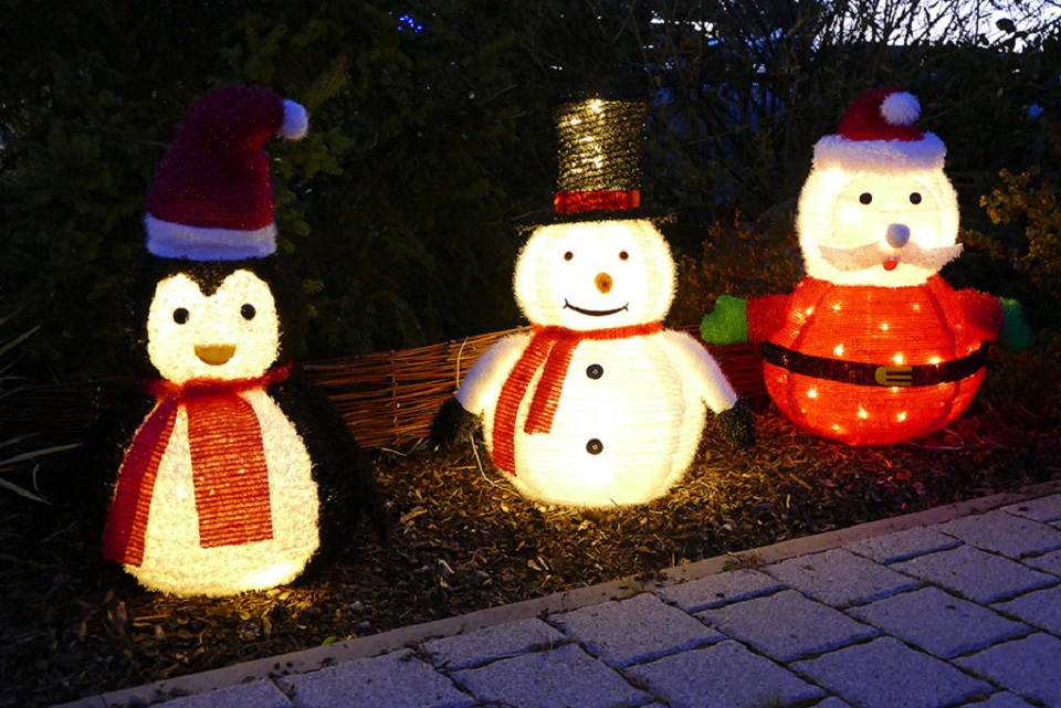 Weihnachtliche Gartenfigur Beleuchtete Figur LED warmweiß Weihnachtsdeko