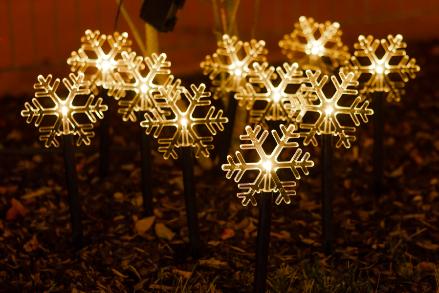 LED Leuchtstäbe 10er Set warmweiß Batteriebetrieben innen und außen Tannenbaum Schneeflocke
