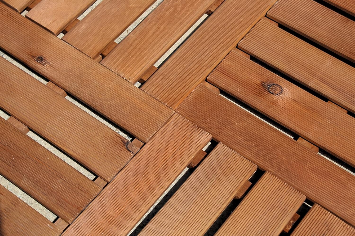 Holzfliese braun imprägniert 50x50 cm Fliese Bodenfliese Terrassenfliese