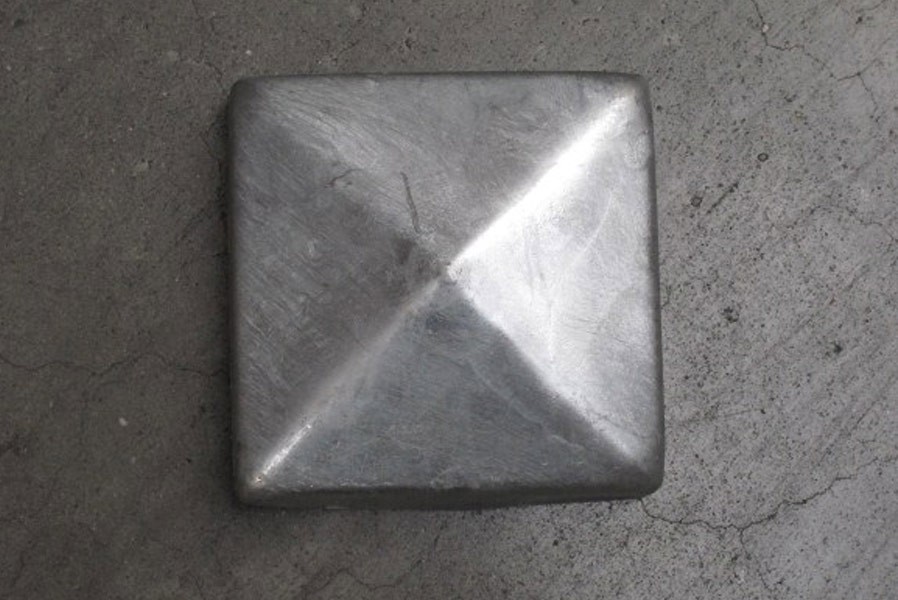 Pfostenkappe Pyramide Zaunkappe aus Metall für Pfosten 9x9 cm