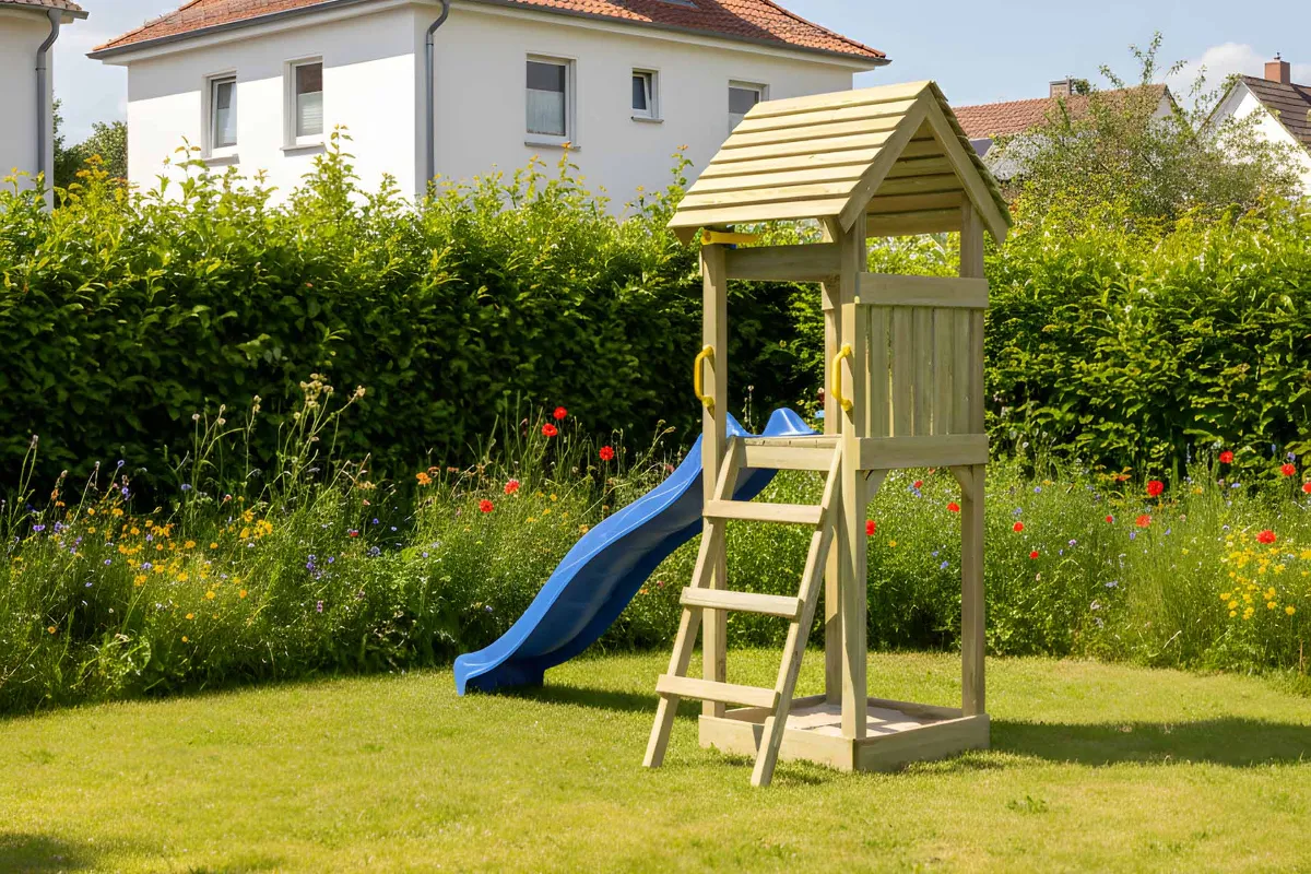 Spielturm Thomas Aktiv mit Podest und Leiter