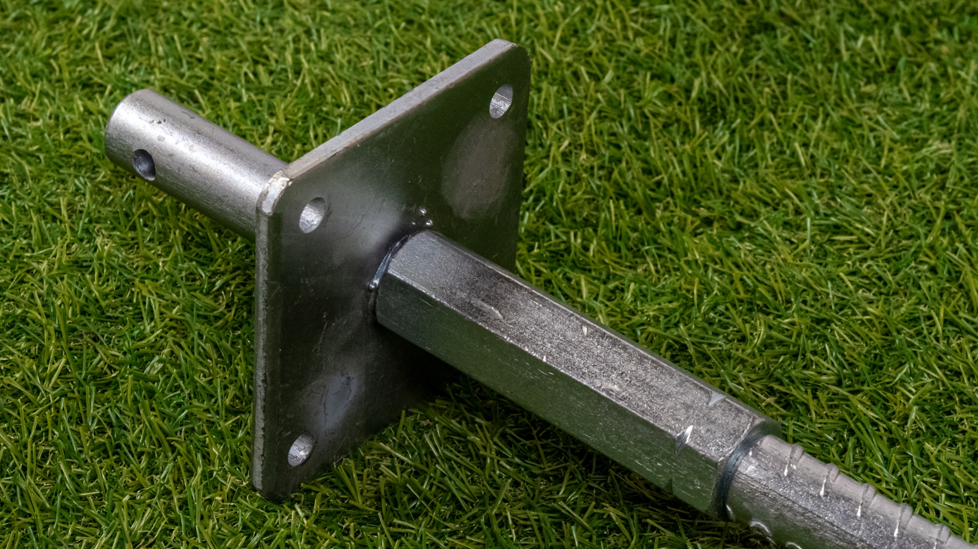 T-Pfostenträger mit Dorn höhenverstellbar zum Einbetonieren für Pfosten mit 11-14 cm