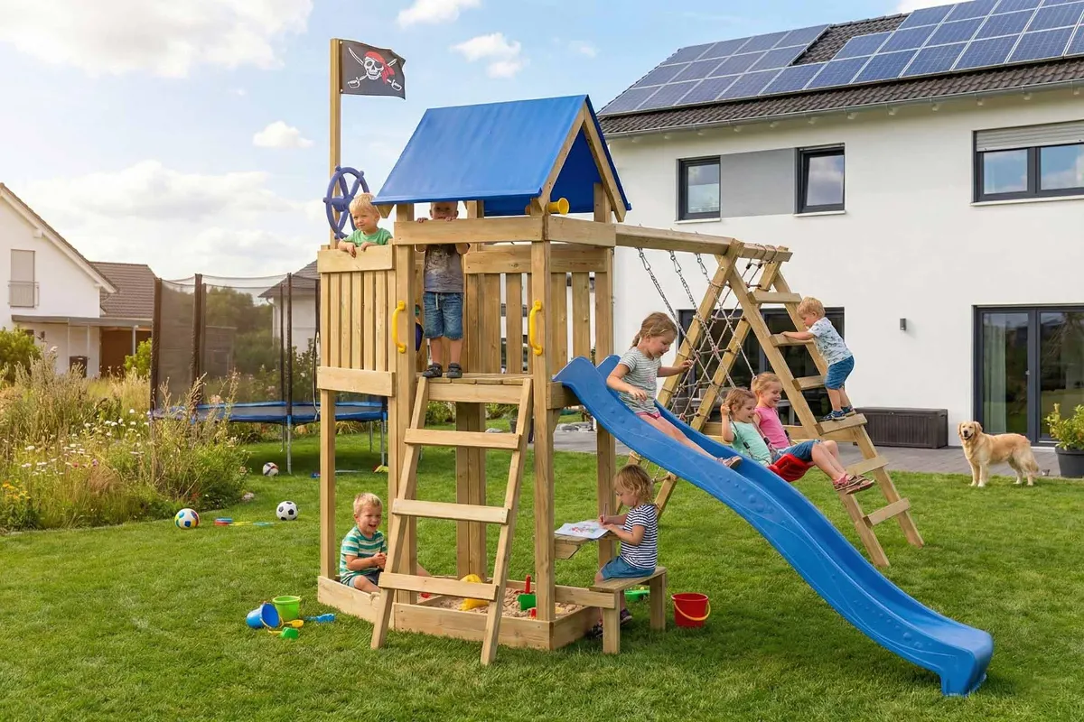 Spielturm Peter Max mit Doppelschaukel und Kletterbereich