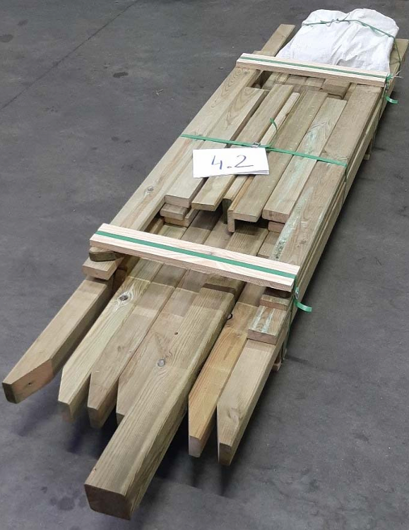 Schaukelgerüst Typ 4.2 mit Doppelschaukel und Rutsche für Kinder