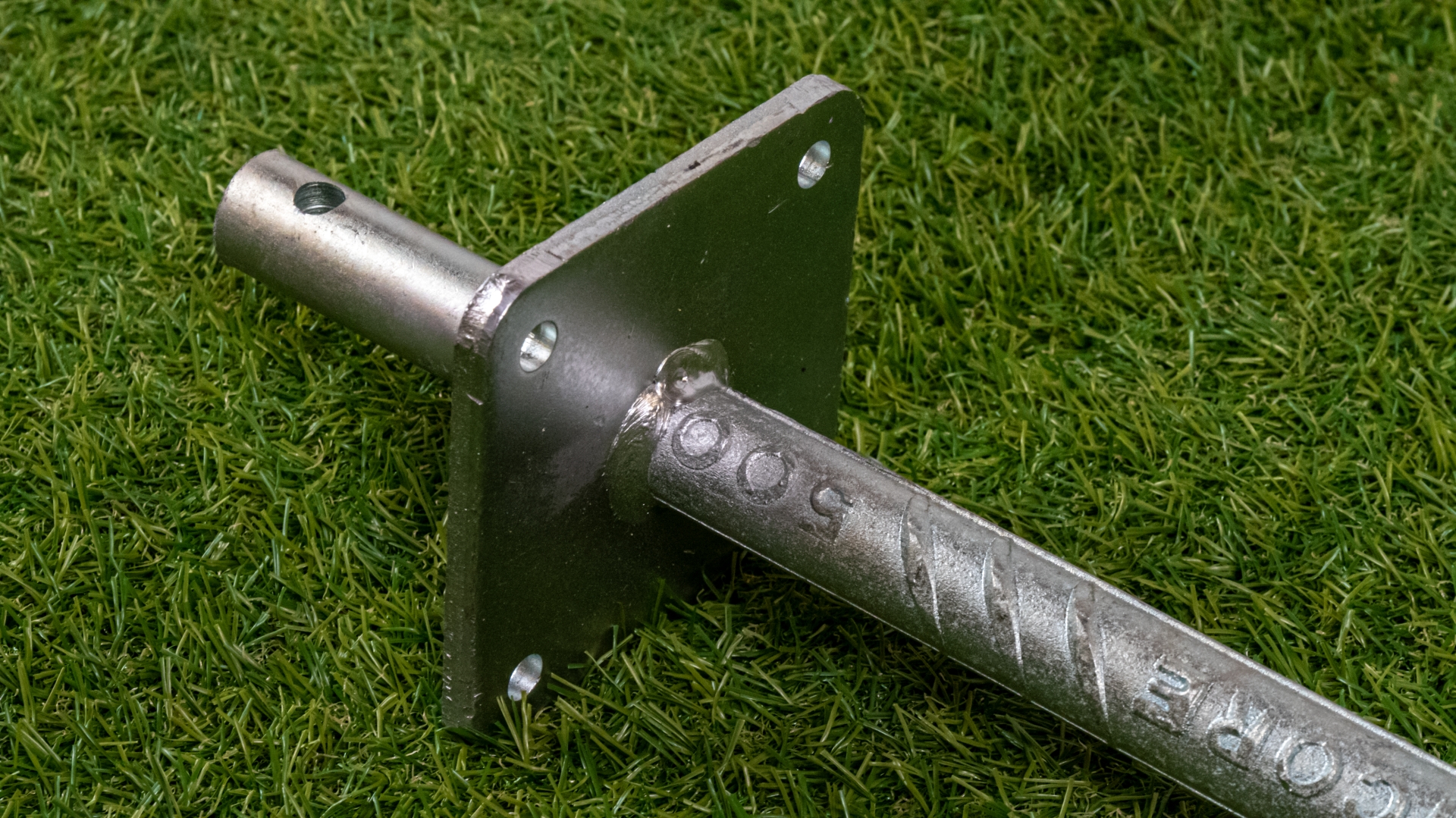 T-Pfostenträger mit Dorn verzinkt Pfostenanker zum Einbetonieren