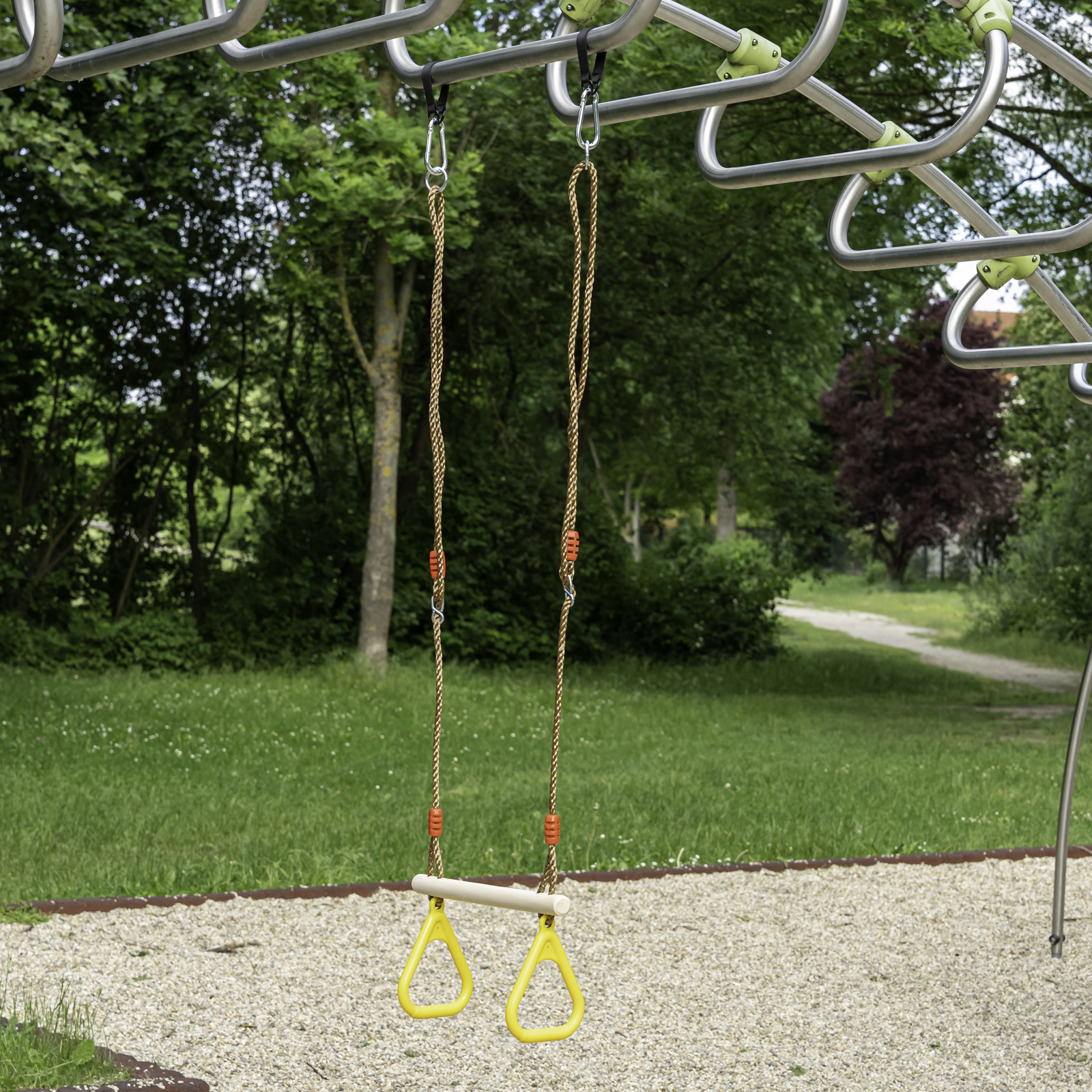 Trapez mit Kunststoffringen Turngerät Schaukel Höhe bis 2,55m